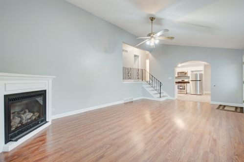 15227 La Crosse Ave, Oak Forest IL  60452-2329 exterior
