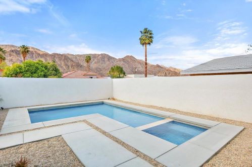 51845 Avenida Vallejo, La Quinta, CA 92253-3010