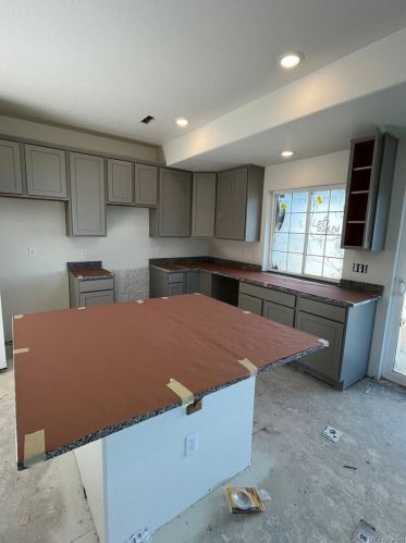 4012 Rome St, Aurora, CO 80018-3143