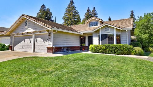 8614 Camden Dr, Elk Grove, CA 95624-3105