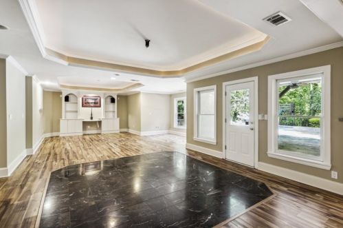33 Habersham Cove Dr, Atlanta GA  30305-5402 exterior