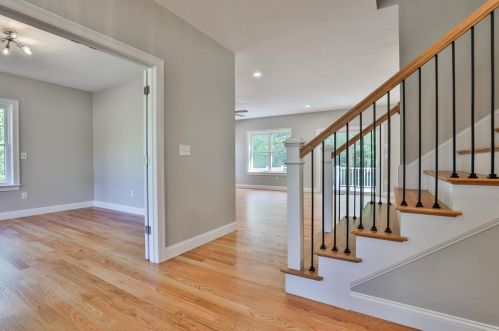 33 Countryside Dr, Brookline, NH 03033-4425