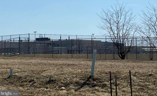 118 Un Rdg Dr, Charles Town WV 25414-4937 exterior