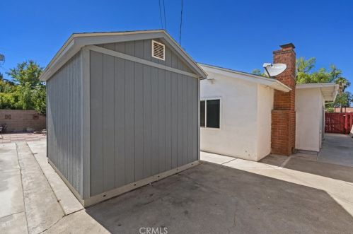 8188 Sherwood Pl, Riverside CA  92504-3440 exterior