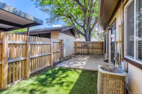 3810 Evanston St, Aurora CO 80014-3921 exterior