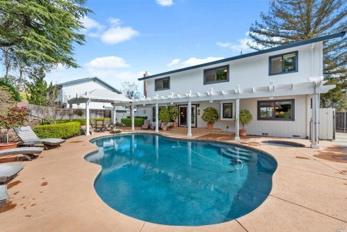 154 Monte Verde Dr, Vacaville, CA 95688-3531