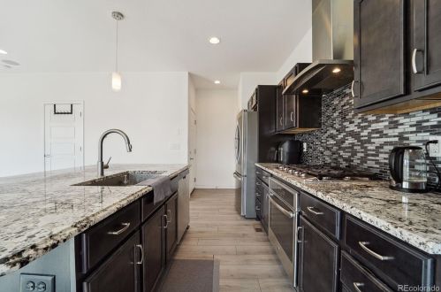 11111 Richfield Cir, Denver CO  80022 exterior