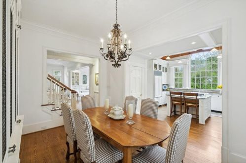 1041 Farmington Ln, Atlanta GA  30319-2811 exterior