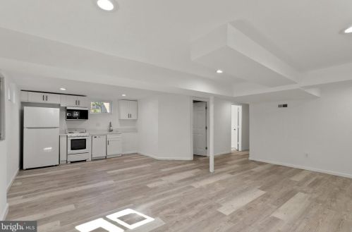 1515 Oakview Dr, Silver Spring MD 20903-2243 exterior