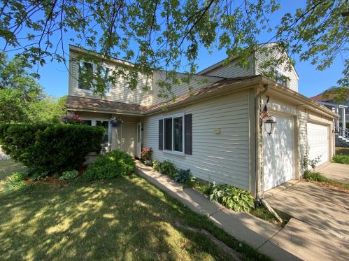 7 Buckingham Ln, Buffalo Grove, IL 60089-1709