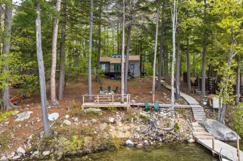 54 Mark Is, Laconia, NH 03249-7716