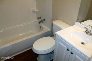 2704 Riverside Ln, Cayce-West Columbia SC  29033-4237 exterior