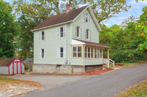 20 Blacks Hill Rd, Huntington CT  06484-3865 exterior