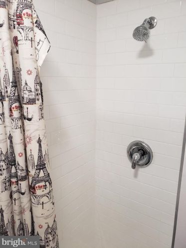 1813 19 St, Philadelphia PA  19146-1438 exterior