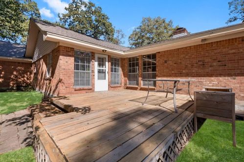 111 Butlers Ct, Conroe TX  77385-7906 exterior