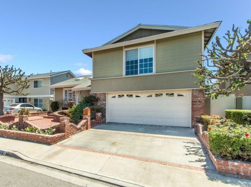 4172 Birchwood Ave, Seal Beach, CA 90740-2860