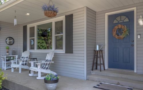 326 Plymouth Ct, Sycamore IL  60178-1510 exterior
