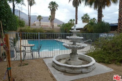 723 Cottonwood Rd, Palm Springs, CA 92262-4637