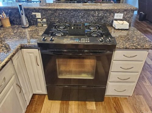 16743 Stallion Pl, Riverside CA  92504-5843 exterior