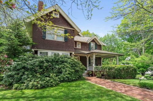 846 Middle St, Portsmouth, NH 03801-5022