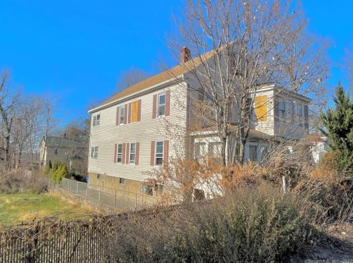 23 Transit St, Waterbury, CT 06704-3223