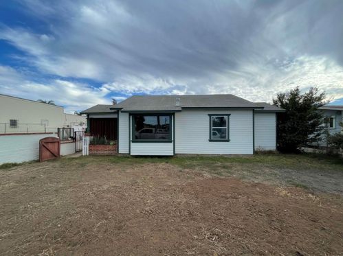 315 8th Ave, Escondido, CA 92025-5028
