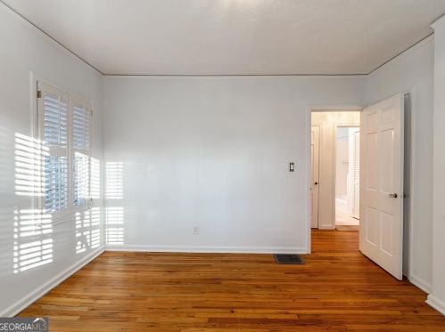 1166 Goodwin Rd, Atlanta GA  30324-2718 exterior