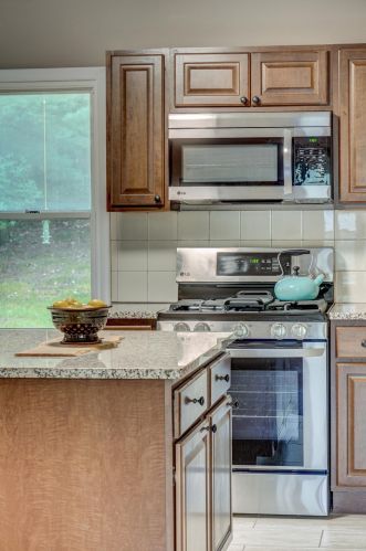 684 Eldridge Ave, Saint Paul MN  55113-6412 exterior
