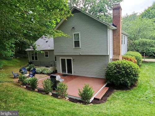 9305 Janphil Ln, Springfield VA  22153-3911 exterior