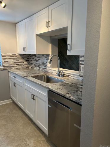 6490 Dayton St, Englewood, CO 80111-5542