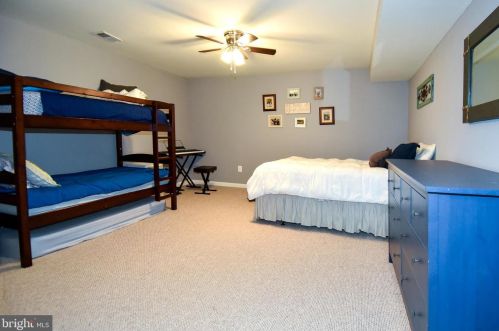 16534 Louisville Pl, Woodbridge VA  22191-4452 exterior