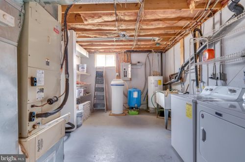 165 Gingerbread Ln, Harpers Ferry WV 25425-5591 exterior