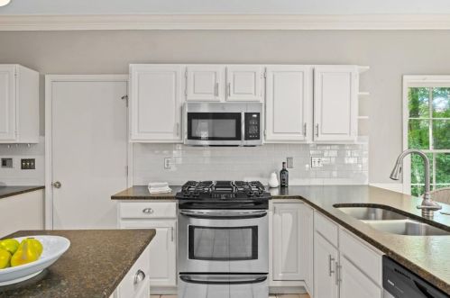 4226 Carmain Dr, Atlanta GA  30342-3504 exterior