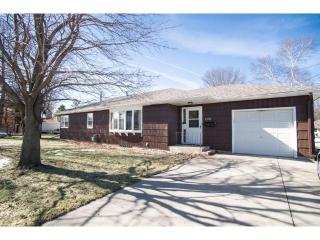 103 Porter Ave, Mankato, MN 56001-4647