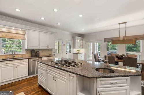 500 Highbrook Dr, Atlanta GA  30342-2319 exterior