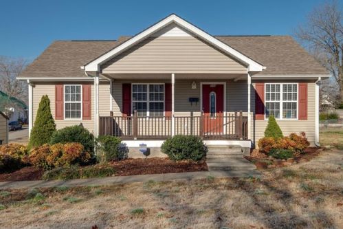 306 High St, Dickson, TN 37055-2430