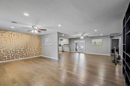 6244 Trail Lake Dr, Fort Worth TX  76133-3406 exterior