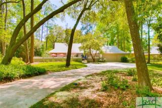 106 Bartram Rd, Savannah, GA 31411-1323