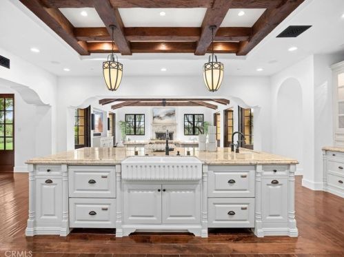 47 Echo Gln, Irvine CA  92603-0421 exterior