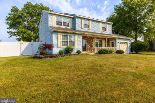 45 Nashua Dr, Erial, NJ 08081-3041