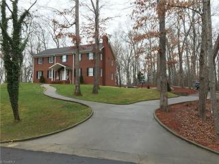 226 Windsor Park Dr, Devotion, NC 27017-8528
