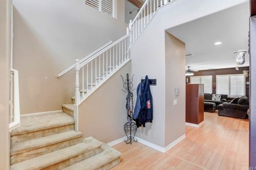 12499 Orangeblossom Ln, Riverside CA  92503-7057 exterior