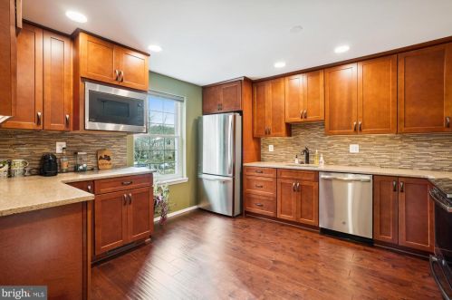 9759 Early Spring Way, Columbia, MD 21046-2048