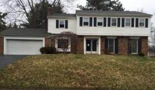 5202 Elmcrest Ln, Cincinnati, OH 45242-7910