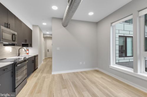 102 Berks St, Philadelphia PA 19122-0024 exterior