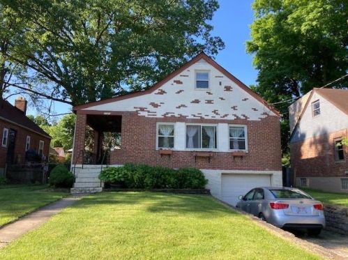 2031 Dallas Ave, Cincinnati, OH 45239-4752