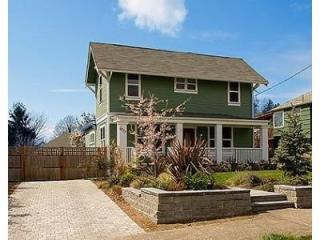6733 18th Ave, Seattle WA  98106-1628 exterior