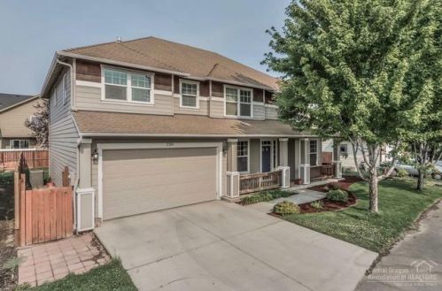 2243 Blackfoot Ct, Eagle Crest, OR 97756-8998