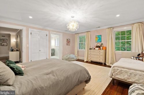 29 Cleveland Ln, Princeton NJ  08540-3049 exterior