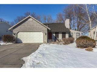 4841 Sky View Ct, Saint Paul, MN 55122-2676